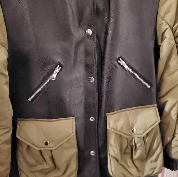 Coat - Picture 4 of 8